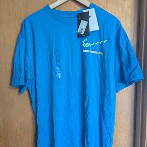NWT Mens Nike Loose Fit Tee
